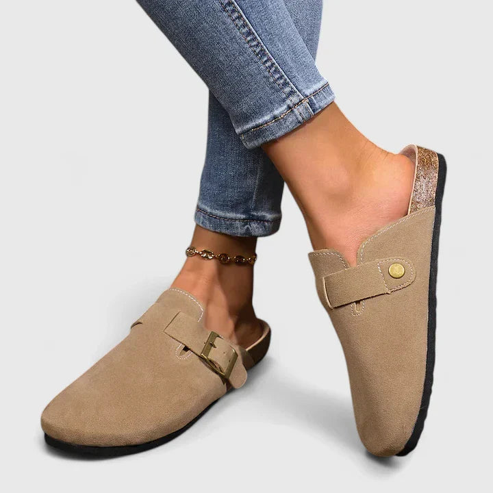 Reagan – Unisex Nursing Clogs with All-Day Cushioning