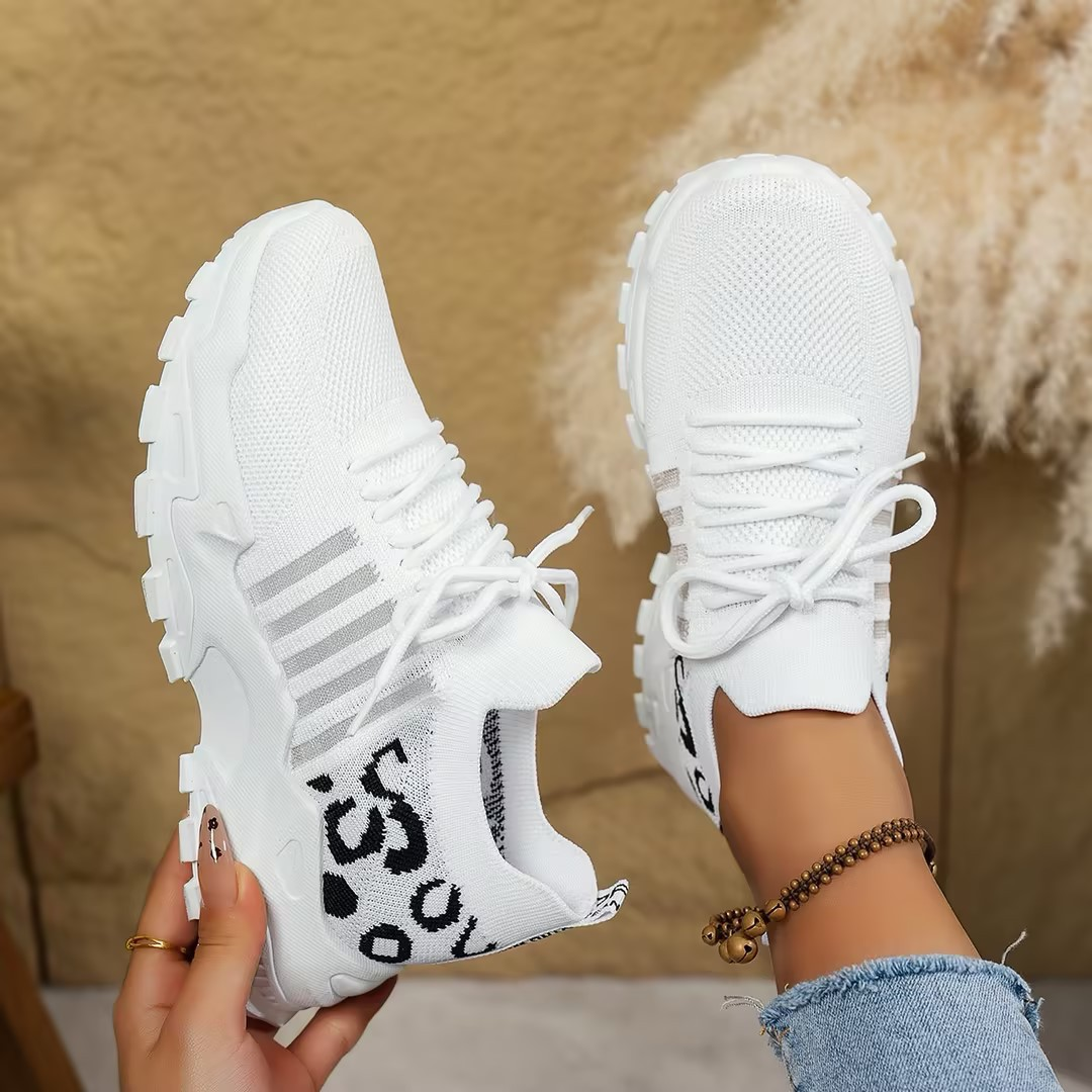 Susie – Women's Nursing Sneakers with All-Day Cushioning