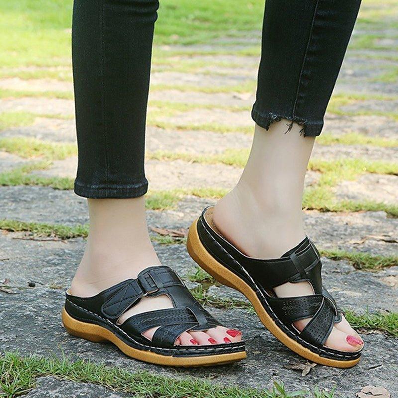 Richards – Unisex Wide Toe Box Sandals with an Adjustable Fit