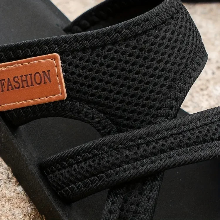 Barker – Unisex Wide Toe Box Sandals with an Adjustable Fit