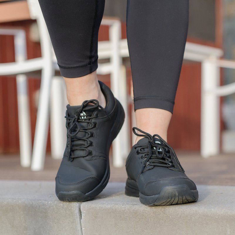 Carr – Unisex Nursing Shoes for Standing All Day