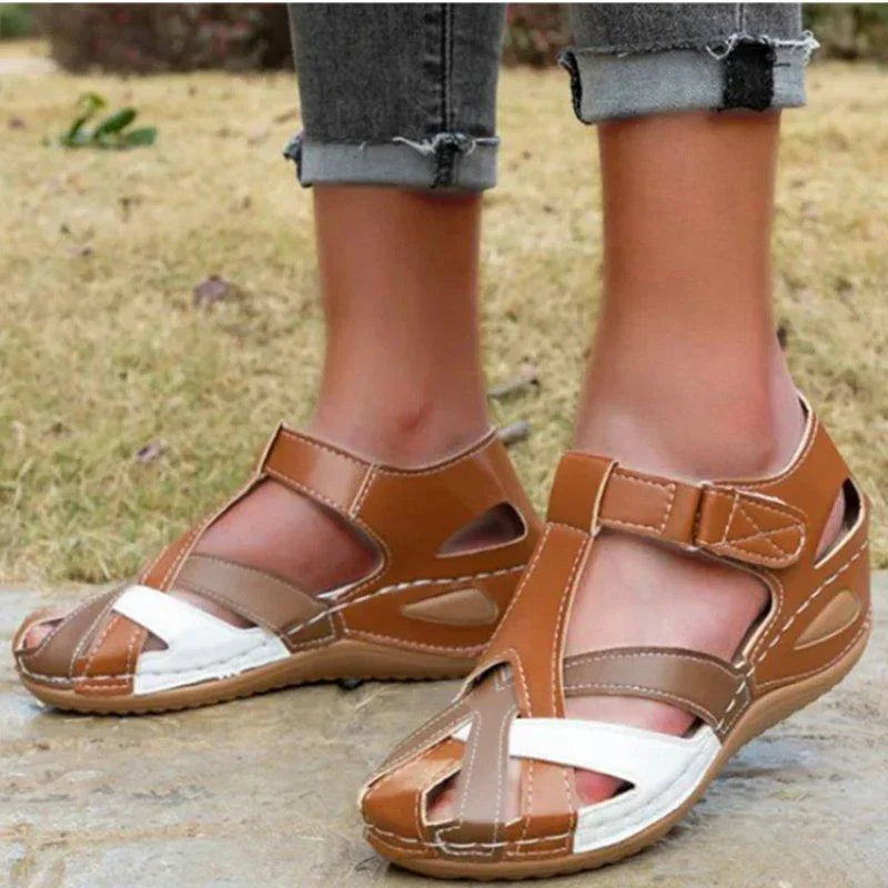 Ezra – Unisex Wide Toe Box Sandals with an Adjustable Fit