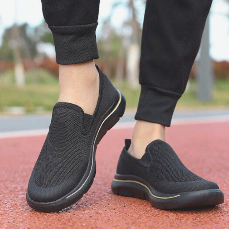 Women's Wide Toe Box Slip On Sneakers