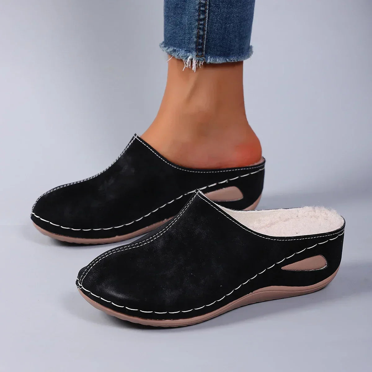 Shawna – Women's Nursing Clogs with All-Day Cushioning